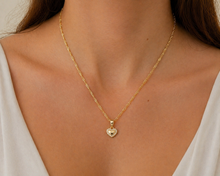 Cargar imagen en el visor de la galería, COLLAR CORAZÓN CIRCÓN ENCHAPADO EN ORO