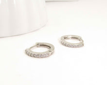 Cargar imagen en el visor de la galería, ARGOLLAS POLAR ENCHAPADAS EN ORO BLANCO