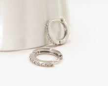 Cargar imagen en el visor de la galería, ARGOLLAS POLAR ENCHAPADAS EN ORO BLANCO