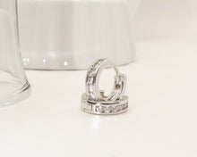 Cargar imagen en el visor de la galería, ARGOLLAS FIA ENCHAPADAS EN ORO BLANCO