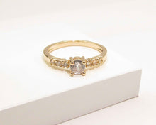 Cargar imagen en el visor de la galería, ANILLO GOLDEN ENCHAPADO EN ORO