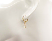 Cargar imagen en el visor de la galería, GOTA DE CIRCÓN COLGANTE ENCHAPADO EN ORO