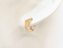 Cargar imagen en el visor de la galería, ARGOLLAS LUNA ESTRELLA REVERSIBLE