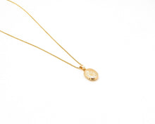 Cargar imagen en el visor de la galería, COLLAR RELICARIO MINI ENCHAPADO EN ORO