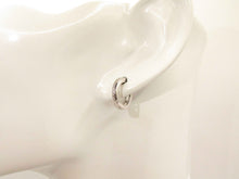 Cargar imagen en el visor de la galería, ARGOLLAS JULI ENCHAPADAS EN ORO BLANCO