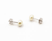 Cargar imagen en el visor de la galería, AROS PERLA BOTÓN 6 MM ENCHAPADOS EN ORO BLANCO