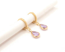 Cargar imagen en el visor de la galería, ARGOLLAS GOTA MORADO ENCHAPADO EN ORO