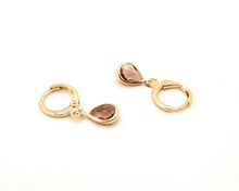 Cargar imagen en el visor de la galería, ARGOLLAS GOTA CAFE ENCHAPADO EN ORO