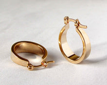 Cargar imagen en el visor de la galería, ARGOLLAS BOTE ITALIANO ENCHAPADAS EN ORO