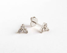 Cargar imagen en el visor de la galería, MINI AROS FLOR CIRCONES ENCHAPADOS EN ORO