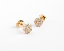 Cargar imagen en el visor de la galería, AROS FLOR MEDIANA CIRCONES ENCHAPADA EN ORO