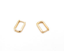 Cargar imagen en el visor de la galería, ARGOLLAS RECTANGULARES MINI 2 ENCHAPADAS EN ORO