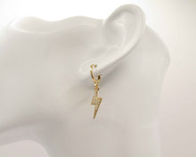 Cargar imagen en el visor de la galería, RAYO DE CIRCONES COLGANTE ENCHAPADO EN ORO