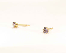 Cargar imagen en el visor de la galería, AROS CORAZON AMATISTA ENCHAPADO EN ORO