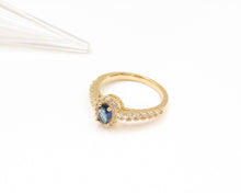 Cargar imagen en el visor de la galería, ANILLO LADY DI SAFIRO ENCHAPADO EN ORO