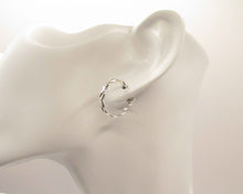 Cargar imagen en el visor de la galería, ARGOLLAS TRENZADAS MEDIUM