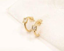 Cargar imagen en el visor de la galería, ARGOLLAS MARIA ENCHAPADAS EN ORO