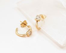 Cargar imagen en el visor de la galería, ARGOLLAS MARIA ENCHAPADAS EN ORO