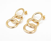 Cargar imagen en el visor de la galería, ARGOLLAS CIRCULOS ENCHAPADAS EN ORO