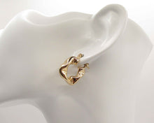 Cargar imagen en el visor de la galería, ARGOLLAS MATILDA ENCHAPADAS EN ORO