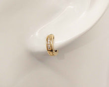 Cargar imagen en el visor de la galería, MINI ARGOLLAS CIRCON CHER 10 MM