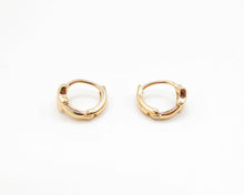 Cargar imagen en el visor de la galería, MINI ARGOLLAS ESTRELLA 12 MM ENCHAPADO EN ORO