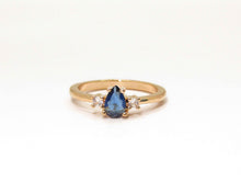 Cargar imagen en el visor de la galería, ANILLO CIRCON SAFIRO ENCHAPADO EN ORO