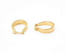 Cargar imagen en el visor de la galería, ARGOLLAS BOTE ITALIANO ENCHAPADAS EN ORO