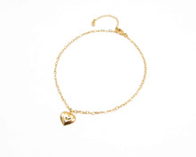 Cargar imagen en el visor de la galería, TOBILLERA CORAZON ENCHAPADA EN ORO