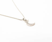 Cargar imagen en el visor de la galería, COLLAR LUNA ENCHAPADO EN ORO BLANCO