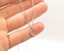 Cargar imagen en el visor de la galería, COLLAR LUNA ENCHAPADO EN ORO BLANCO