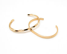 Cargar imagen en el visor de la galería, ESCLAVA LISA ENCHAPADA EN ORO