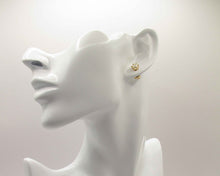 Cargar imagen en el visor de la galería, PERLAS CANASTILLO PISTILOS 5 MM ENCHAPADAS EN ORO