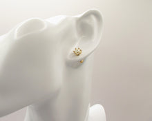 Cargar imagen en el visor de la galería, PERLAS CANASTILLO PISTILOS 5 MM ENCHAPADAS EN ORO