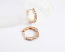 Cargar imagen en el visor de la galería, ARGOLLAS POLAR ENCHAPADAS EN ORO