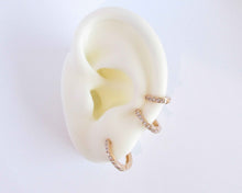 Cargar imagen en el visor de la galería, ARGOLLAS POLAR ENCHAPADAS EN ORO