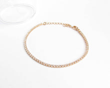 Cargar imagen en el visor de la galería, PULSERA CINTILLO ZIRCONIA ENCHAPADA EN ORO