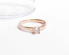 Cargar imagen en el visor de la galería, ANILLO COMPROMISO CLÁSICO ENCHAPADO EN ORO