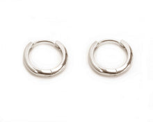 Cargar imagen en el visor de la galería, ARGOLLAS BASIC ENCHAPADAS EN ORO BLANCO 16 mm