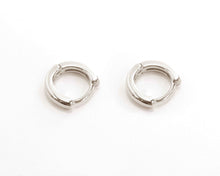 Cargar imagen en el visor de la galería, ARGOLLAS BASIC ENCHAPADAS EN ORO BLANCO 11 mm