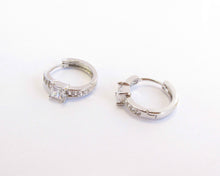 Cargar imagen en el visor de la galería, ARGOLLAS SHINE ENCHAPADAS EN ORO BLANCO
