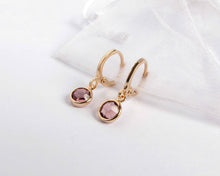 Cargar imagen en el visor de la galería, ARGOLLAS CRISTAL MORADO