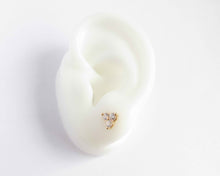 Cargar imagen en el visor de la galería, AROS FLOR DE TRIANGULOS ENCHAPADOS EN ORO