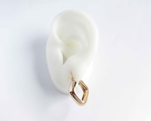 Cargar imagen en el visor de la galería, ARGOLLAS MILAN BOTE ENCHAPADO EN ORO