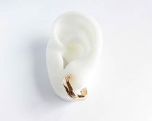 Cargar imagen en el visor de la galería, ARGOLLAS SQUARE ENCHAPADO EN ORO