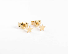 Cargar imagen en el visor de la galería, ESTRELLAS MINI ENCHAPADAS EN ORO