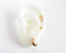 Cargar imagen en el visor de la galería, ESTRELLAS MINI ENCHAPADAS EN ORO