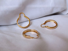 Cargar imagen en el visor de la galería, ARGOLLAS BOTE SLIM ENCHAPADAS EN ORO