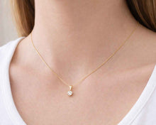 Cargar imagen en el visor de la galería, PUNTO DE LUZ MARIA ENCHAPADO EN ORO
