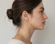 Cargar imagen en el visor de la galería, PERLAS BIG 9 MM ENCHAPADO EN ORO
